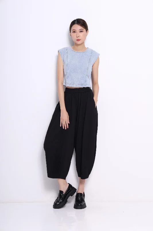 Tailored khaki pants for smart casual attire -Hera Relaxed Pleated Pants