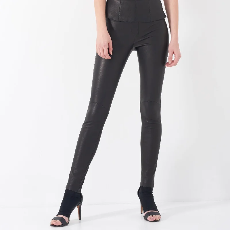 Casual twill pants for easygoing daily outfits -IZIA | Pants