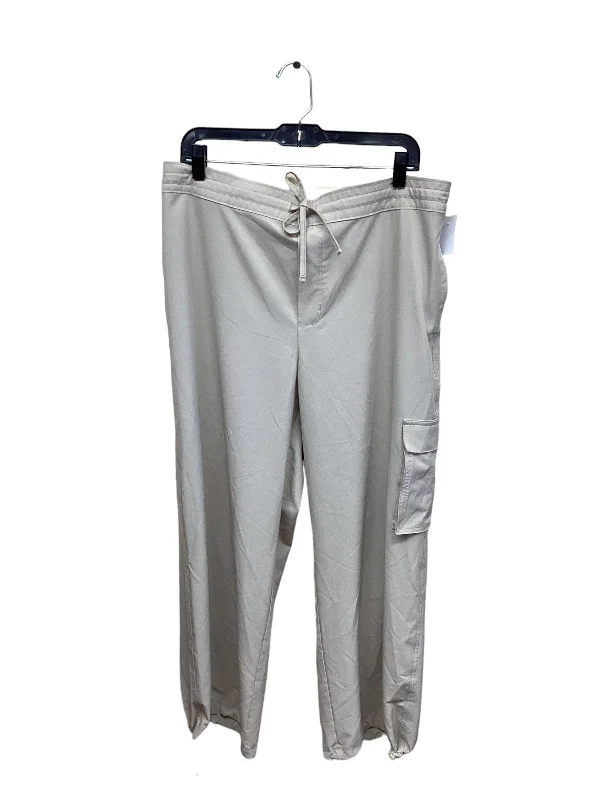 Tailored dress pants for professional office meetings -Pants Cargo & Utility By Old Navy  Size: L