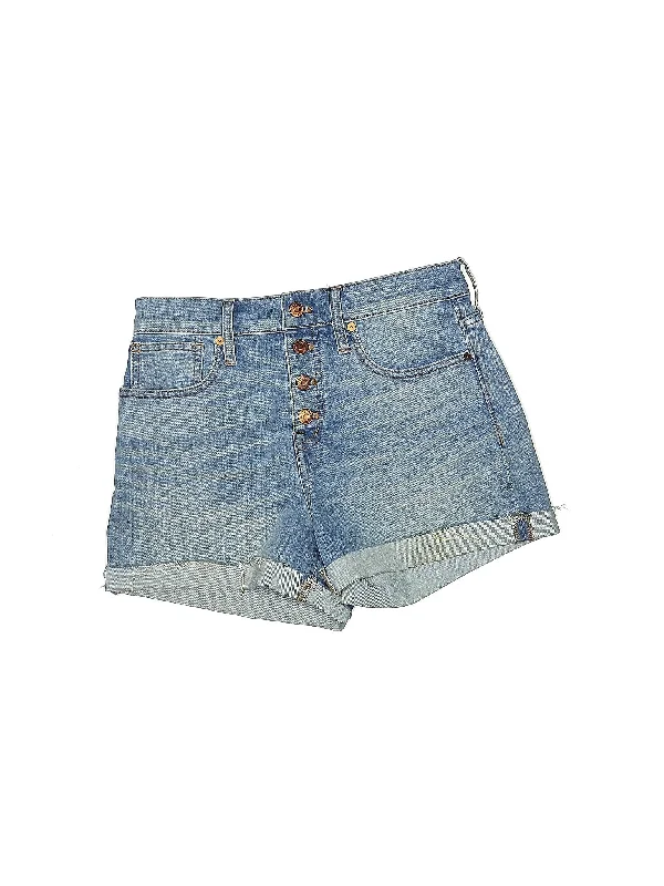 Round Shaped Shorts for Cute -Denim Shorts in Medium Wash