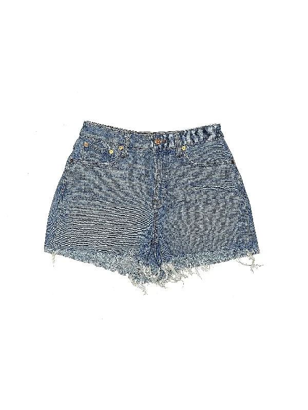 Khaki Shorts for Earthy Look -Denim Shorts in Medium Wash