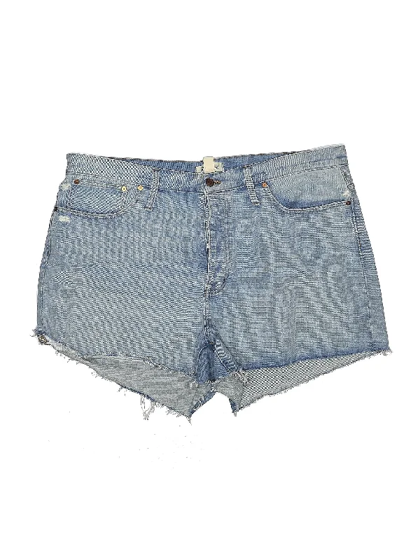 Off-Shoulder Skirts for Feminine -High-Rise Denim Shorts in Light Wash