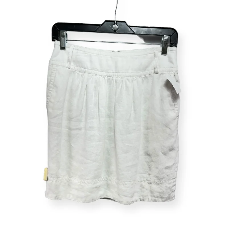 Flowy floral skirts for springtime elegance -Linen White Skirt Mini & Short Banana Republic, Size 2