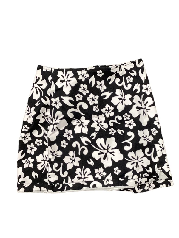 Durable skirts for long-lasting wardrobe staples -Black & White Skirt Mini & Short Wild Fable, Size 4