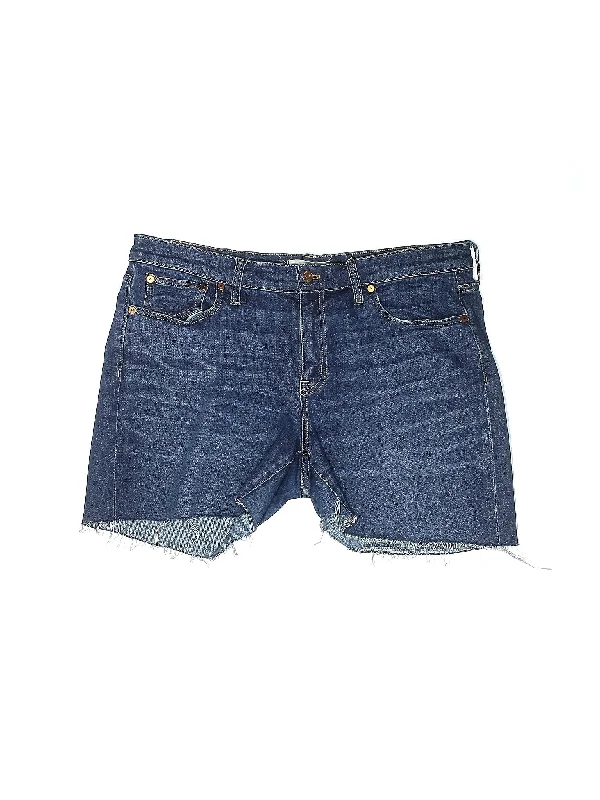 Zippered Shorts for Convenience -Mid-Rise Denim Shorts in Medium Wash