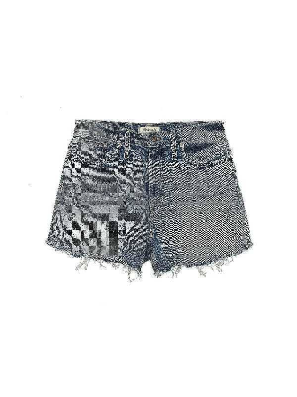 Khaki Shorts for Earthy Look -Low-Rise Denim Shorts in Medium Wash