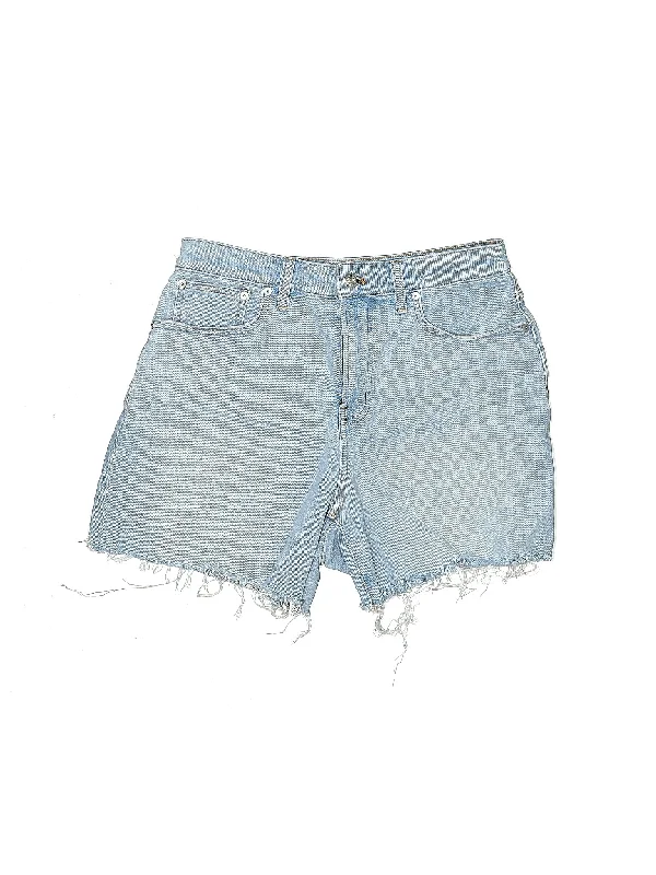 Round Shaped Shorts for Cute -Mid-Rise Denim Shorts in Light Wash