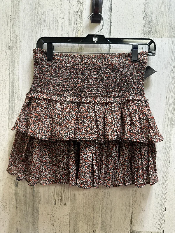 A-line skirts for flattering timeless silhouettes -Floral Print Skirt Mini & Short Clothes Mentor, Size L