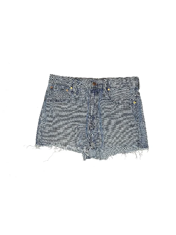 Star Shaped Shorts for Charm -High-Rise Denim Shorts in Medium Wash