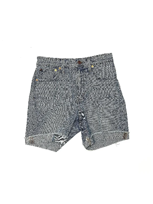 Mini Skirts for Sexy Appeal -Denim Shorts in Medium Wash